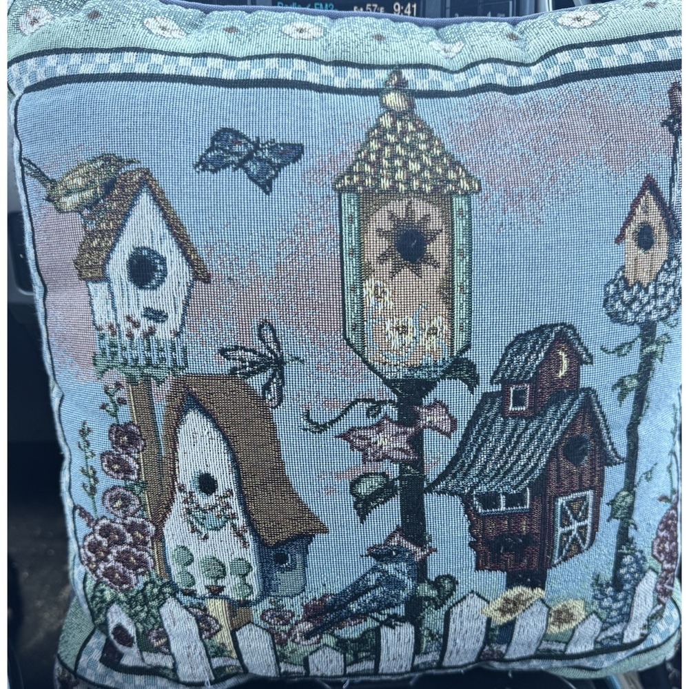 USA Made Home Tweet Home Birds Birdhouse17" x 17" Tapestry Throw Pillow EUC A30
